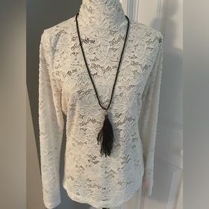 WhiteHouseBlackMarket Necklace